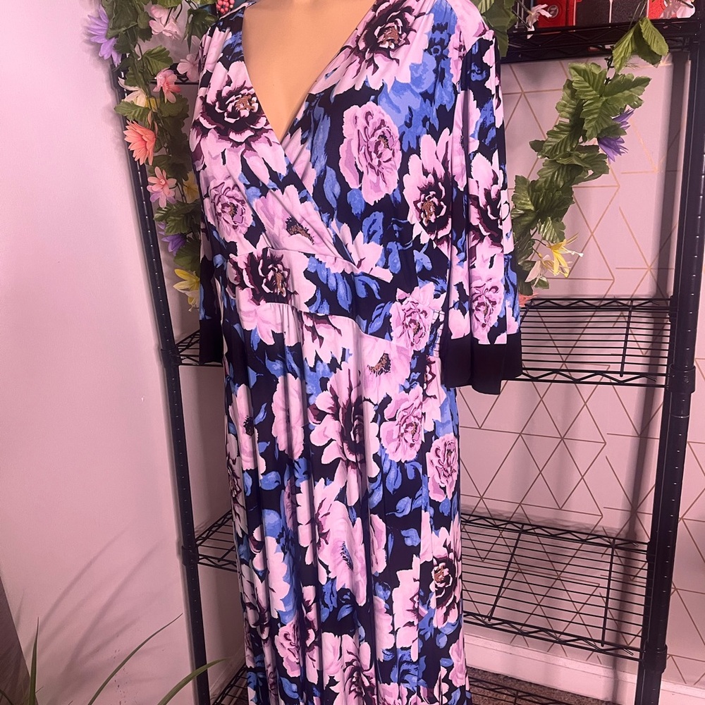 Floral V-Neck Maxi Dress